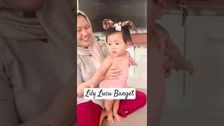 Baby Lily Makin Lucu Saat Pakai Ikat Rambut Unik babylily raffinagita shorts [upl. by Nonnah]