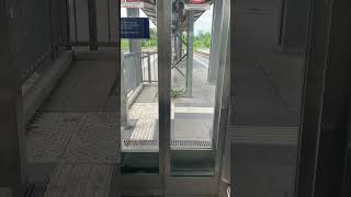 Die KÜRZESTE Aufzugfahrt der Welt 😂🤣😂 am Bahnhof Tutzing railway aufzug elevator bahnhof [upl. by Mikaela]