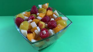 Vitaminreicher Obstsalat gesundes Rezept mit Himbeeren und Mirabellen 081 [upl. by Lyndell]