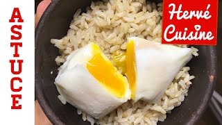 Astuce cuisine  réussir ses oeufs pochés avec Hervé Cuisine [upl. by Kcira]