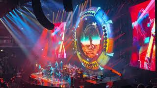 Jeff Lynne’s ELO ‘Showdown’ at United Center in Chicago IL USA  92724 [upl. by Ainesy]