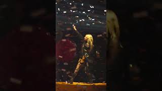 Avril Lavigne SK8ER BOI live [upl. by Nylesaj122]