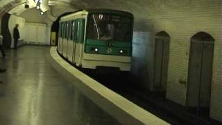 METRO 12 E 9 A PARIS [upl. by Atalya241]