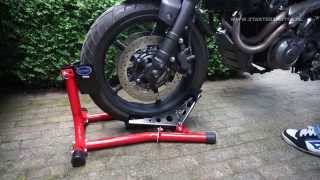 Datona inrijklem motor  motorcycle wheel chock time lapse [upl. by Rosaline]