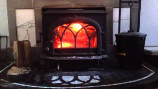 Jotul f500 secondary burn [upl. by Yuk]