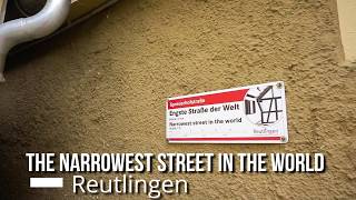 ถนนแคบที่สุดในโลก The narrowest Street in the World  engste Straße der Welt  Reutlingen [upl. by Lewse]