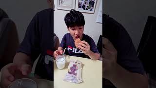 কোরিয়ান Convenience Store Food  Donut  Cream n Coffee  n cvs food 칸쵸 Kancho shorts [upl. by Craggie964]