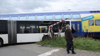 Buxtehude Metronom rammt Schulbus [upl. by Mord]