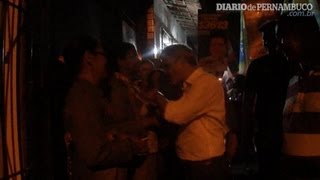 Candidato do PT á prefeitura do Recife faz caminhada no bairro da várzea [upl. by Koval856]