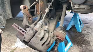 23 DCi Renault Master Gearbox Removal [upl. by Leirvag]