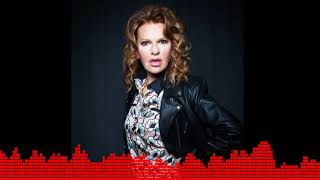 Sandra Bernhard Reacts to Racist Tweet from Roseanne Barr [upl. by Batholomew]