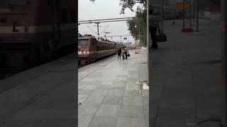 19270 porbandar express arrival train [upl. by Li]