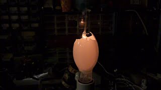 Showing how this Philips 100 watt mercury vapor bulb works with the incandescent safety filament [upl. by Eelrebma]