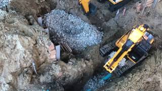 RC Excavator doing some digging TR 211M [upl. by Francklin]