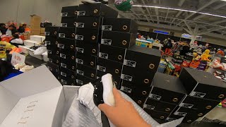 BUYING UNRELEASED JORDAN 11s AT SNEAKERCON CLEVELAND END OF SHOW STEALS ON RARE NIKES AND VINTAGE [upl. by Orfinger]