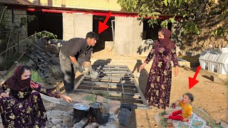 Master Saadats loving look at Shahla while painting the door and windows of Shahlas house❤️nomads [upl. by Rehtse]