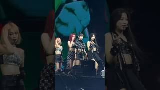 Smart LE SSERAFIM Coachella Weekend 1 4132024 Fancam Barricade Front Row lesserafim [upl. by Ennayllek131]