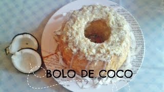 Bolo de coco super fofinho  Receitas da Deh [upl. by Etteuqal]