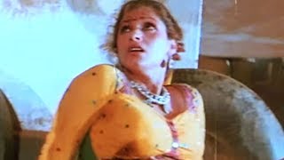 Kabir Bedi saves Dimple Kapadia from being molest  Mera Shikar  Action Scene 916 [upl. by Hagep885]