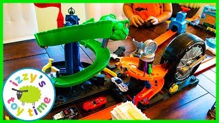 Cars  Hot Wheels City Cobra Crush and Spider Park Fun Toy Cars [upl. by Nnateragram644]