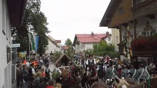 Gaufest Lenggries Trachtenumzug Festzelt Einmarsch 27072014 [upl. by Aikemot817]