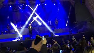 Vuelve  Por perro  Sebastian Yatra en vivo [upl. by Egroej]