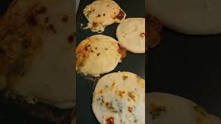 Pupusas de queso con Loroco [upl. by Burnside]