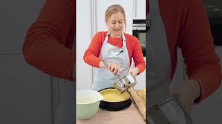 Apfelkuchen mit Pudding  Mit knusprigem Mürbeteig und Streusel 🍎😍 I Einfach Backen [upl. by Stevena]