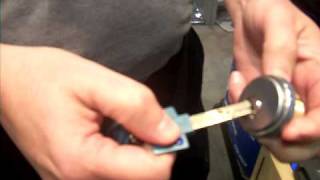 The Key Guy Honolulu Locksmith  MulTLock Easy Change Key Cylinder [upl. by Neiv103]