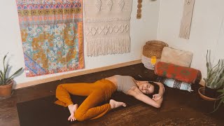 Honeyed sensual flow yoga🍯🤎🥝🥥 20 min yoga flow [upl. by Issirk]