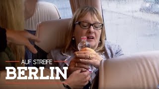 Touristen im HitzeBus  warum lässt der Fahrer die Heizung laufen  Auf Streife  Berlin  SAT1 TV [upl. by Emma980]