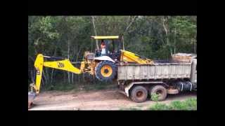 Załadunek JCB 3C na wywrotkę  Loading on the truck [upl. by Helbona]