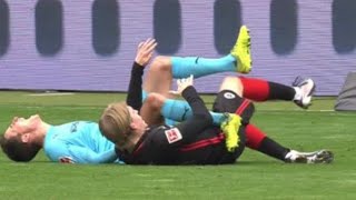 Bundesliga beim Spiel Frankfurt gegen Führt Marco ￼ MEYERHÖFER verletzt marcomeyerhöferfussball [upl. by Sapers21]