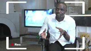 Akon interview exclusif à Bone TV [upl. by Nnayllehs]