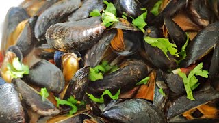 Steamed Chilli Mussels in Tomato Sauce  No Wine [upl. by Aicargatla110]