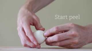 How to Peel a Hard Boiled Egg The Easy Way [upl. by Ennasor]