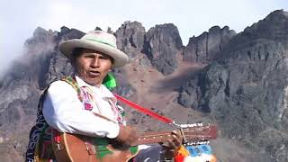 JOSE CORRALES Y CAMPESINITA DE ACOMAYO  AY VIDA VIDA [upl. by Attej637]