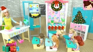 Frozen Elsa Anna Toddlers Decorate for Christmas with Barbie Teacher  Baby Ariel Rapunzel Dolls [upl. by Gans]