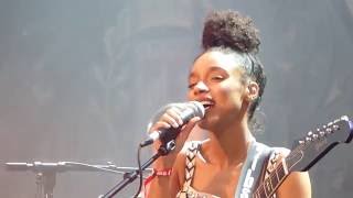 Lianne La Havas  Unstoppable  liveFNAC Live 23 juil 2016 [upl. by Lanni]