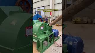 crushing wood into sawdust less than 5mm woodcrusher woodlog fyp biomass linghengmachinery [upl. by Guillema]