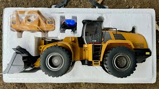 Unboxing RC Wheel Loader Huina 1583 [upl. by Lihas]