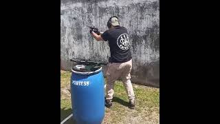 Kit Delta con pistola Glock y pistola Beretta92 fs [upl. by Dahcir]