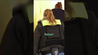 LKA Berlin Einsatz mit Haftbefehl 🚓🚨👮🏻‍♀️ polizei polizisten alphauni shorts [upl. by Karlyn]