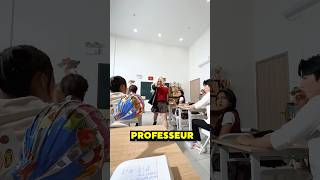 Le professeur la punie au tableau mais quelque chose de choquant s’est ensuite passé  😱 [upl. by Etnuaed]