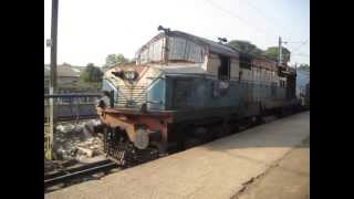 OLD ALCO OF INDIAN RAILWAYS Itarsi WDM2 Jumbo 17843 hauling Itarsi  Allahabad passenger [upl. by Circosta]