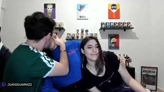 Beso de AriGameplays y Juansguarnizo en directo Twitch Moments [upl. by Alpheus385]