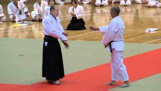 第56回演武会 養神館 合気道 中島先生2011 Demo Yoshinkan Aikido Nakajima sensei [upl. by Adnamaa]