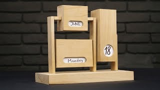 DIY Endless Calendar from Wood [upl. by Rimidalv]