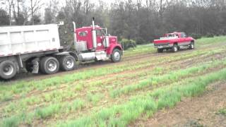 Dodge Cummins Pulls A Stuck 84000 lb Kenworth [upl. by Aggappora957]