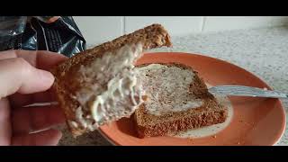 Wholemeal Farmhouse Seeded Bread Toast Lidl Food Snacks Review £105 800g [upl. by Hiroshi]